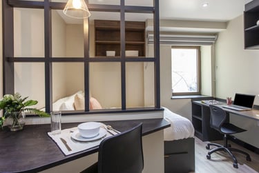 Luxury Studio at Crown House, Regents Hill, Seven Dials, Brighton, BN13ED - Image 3