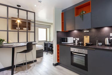 Luxury Studio at Crown House, Regents Hill, Seven Dials, Brighton, BN13ED - Image 1
