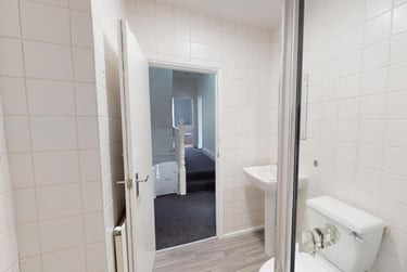 8 bed house, Seely Road, Radford, Nottingham, NG71NU - Image 3