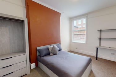 8 bed house, Seely Road, Radford, Nottingham, NG71NU - Image 1