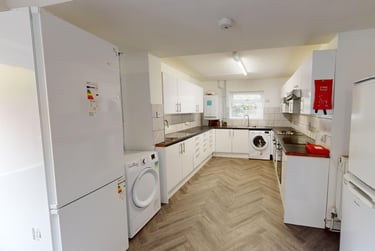 8 bed house, Seely Road, Radford, Nottingham, NG71NU - Image 3