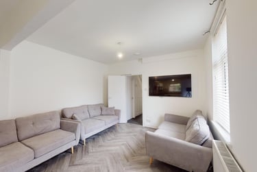 8 bed house, Seely Road, Radford, Nottingham, NG71NU - Image 4