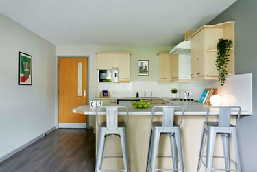 Standard En-suite at Firth Point, 100 Firth Street, City Centre, Huddersfield, HD13BQ - Image 1