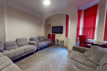 12 bed house, Ashby Road, City Centre, Loughborough, LE113AD - Image 3