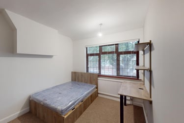 6 bed house, Harrington Drive, Lenton, Nottingham, NG71JL - Image 3