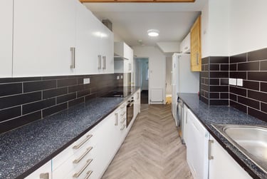 6 bed house, Harrington Drive, Lenton, Nottingham, NG71JL - Image 9