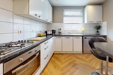 6 bed house, Radford Boulevard, Bobbers Mill, Nottingham, NG75QJ - Image 3