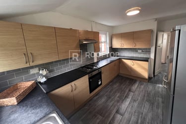3 bed house, Dennistead Crescent, Headingley, Leeds, LS63PU - Image 3