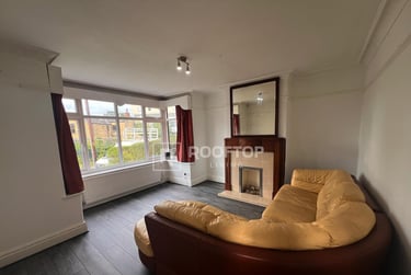 3 bed house, Dennistead Crescent, Headingley, Leeds, LS63PU - Image 2