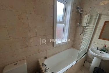 1 bed house, Walmsley Road, Burley, Leeds, LS61NG - Image 10