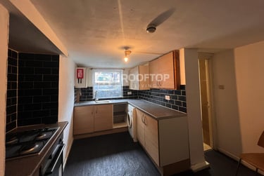 1 bed house, Walmsley Road, Burley, Leeds, LS61NG - Image 7