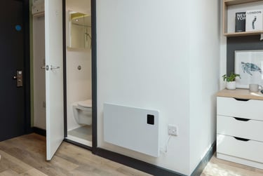 2 Bedroom Apartment at Leonardo, 8 Great George Street, City Centre, Leeds, LS28GZ - Image 3