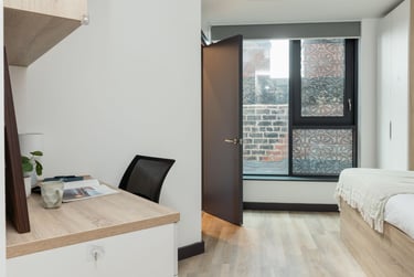 2 Bedroom Apartment at Leonardo, 8 Great George Street, City Centre, Leeds, LS28GZ - Image 4