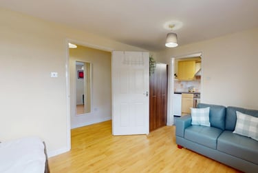 1 bed house, Market Street, City Centre, Loughborough, LE113ER - Image 1
