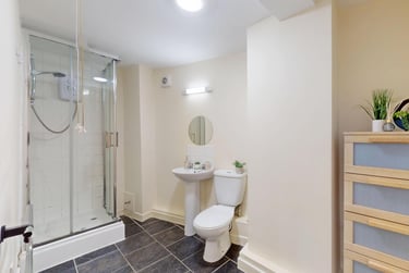 1 bed house, Market Street, City Centre, Loughborough, LE113ER - Image 2