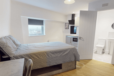 1 bed house, Lemyngton Street, City Centre, Loughborough, LE111UH - Image 1
