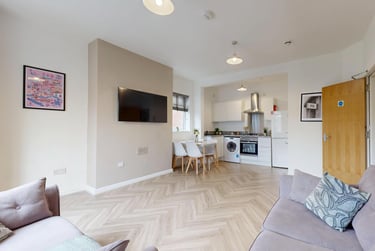 4 bed house, Cardigan Road, Headingley, Leeds, LS63AG - Image 1