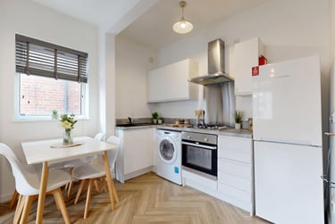 4 bed house, Cardigan Road, Headingley, Leeds, LS63AG - Image 2