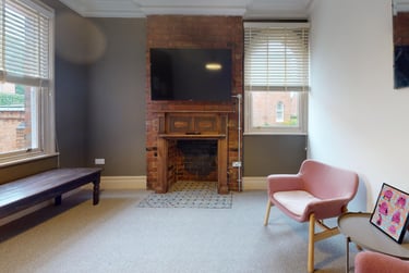 6 bed house, Park Street, City Centre, Loughborough, LE112EG - Image 1