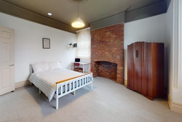6 bed house, Park Street, City Centre, Loughborough, LE112EG - Image 2