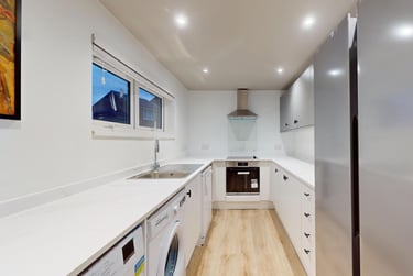 6 bed house, St Bedes Close, Nevilles Cross, Durham, DH14AB - Image 3