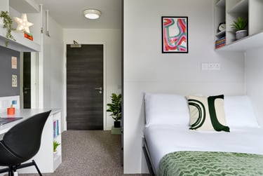 Classic Lower floor Ensuite (Clifton House) at Clifton and Stewart House, 1 Clifton Place, City Centre, Glasgow, G37LD - Image 5