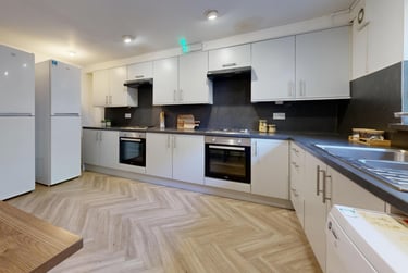 9 bed house, Moorland Avenue, Hyde Park, Leeds, LS61AP - Image 7
