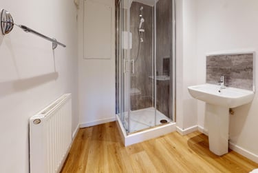 2 bed house, Village Avenue, Burley, Leeds, LS42NX - Image 11