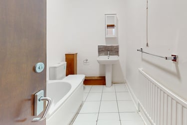5 bed house, Hyde Park Road, Hyde Park, Leeds, LS61AH - Image 2