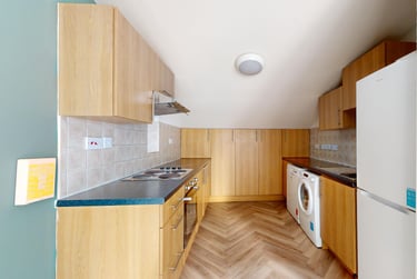 4 bed house, Yalta Court, Woodhouse, Leeds, LS29AG - Image 15