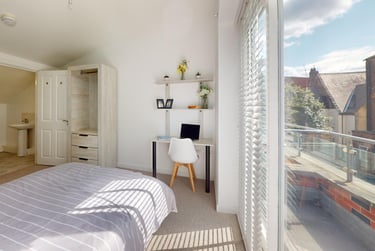 4 bed house, Yalta Court, Woodhouse, Leeds, LS29AG - Image 1
