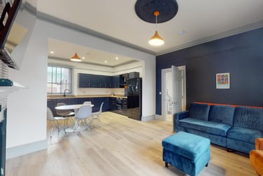 5 bed house, Park Street, City Centre, Loughborough, LE112EG - Image 1
