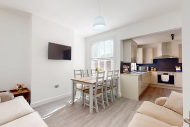 5 bed house, Forest Road, City Centre, Loughborough, LE113NP - Image 2