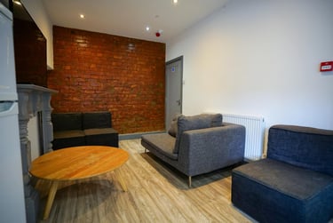 5 bed house, Chestnut Street, City Centre, Loughborough, LE113BE - Image 3
