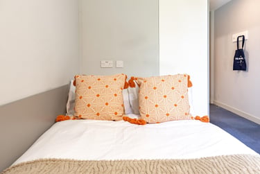 Classic Ensuite - Image 9