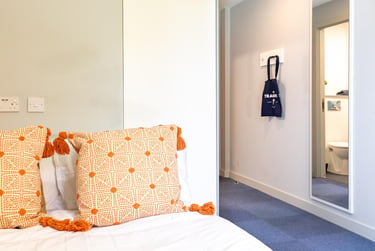 Classic Ensuite - Image 11