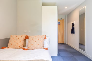 Classic Ensuite - Image 12