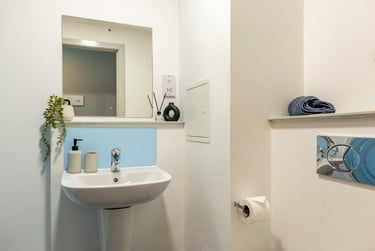 Classic Ensuite - Image 18