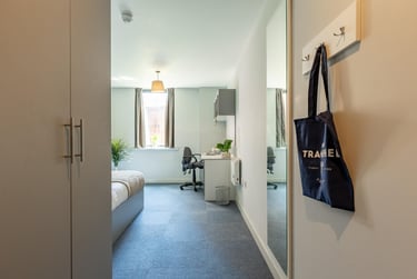 Gold Ensuite - Image 3