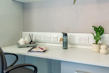 Gold Ensuite - Image 14