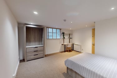 2 bed house, Hyde Terrace, Woodhouse, Leeds, LS29LN - Image 1
