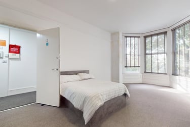 9 bed house, Moorland Avenue, Hyde Park, Leeds, LS61AP - Image 6