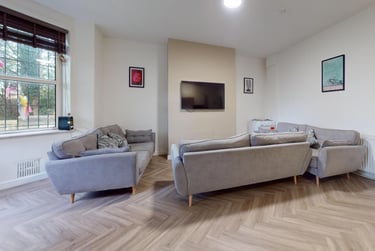 9 bed house, Moorland Avenue, Hyde Park, Leeds, LS61AP - Image 2
