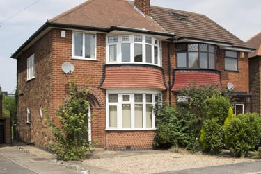 3 bed house, Oaklands Avenue, City Centre, Loughborough, LE113JF - Image 1