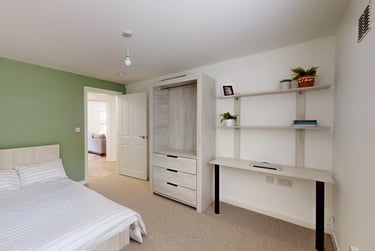 2 bed house, Yalta Court, Woodhouse, Leeds, LS29AG - Image 1