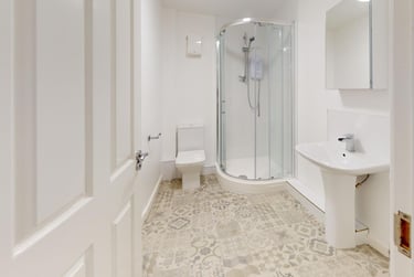2 bed house, Yalta Court, Woodhouse, Leeds, LS29AG - Image 12
