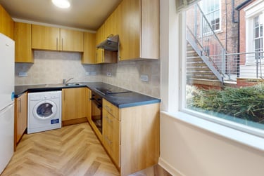 2 bed house, Yalta Court, Woodhouse, Leeds, LS29AG - Image 5