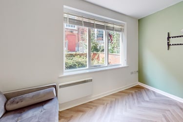 2 bed house, Yalta Court, Woodhouse, Leeds, LS29AG - Image 2