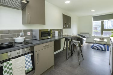 Platinum Two Bed Apartment at Foundry Courtyard, 214 Kennedy Street, Glasgow Caledonian University, Glasgow, G40DB - Image 1
