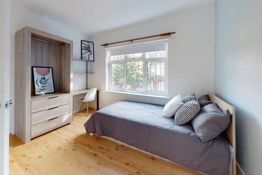 4 bed house, Rolleston Drive, Lenton, Nottingham, NG71JW - Image 1